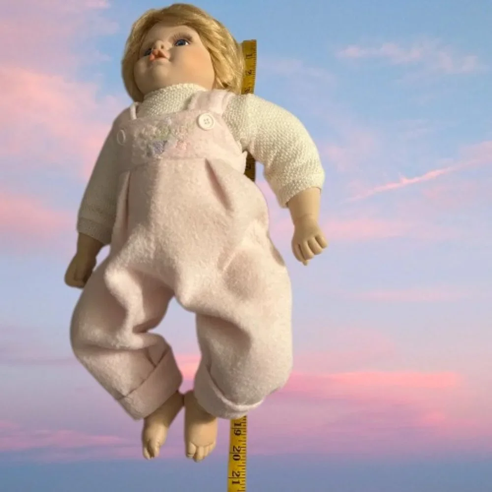 Rich By Nina  2000 Blonde Hair Blue Eyes Weighted Doll w/Realistic Eye lashes